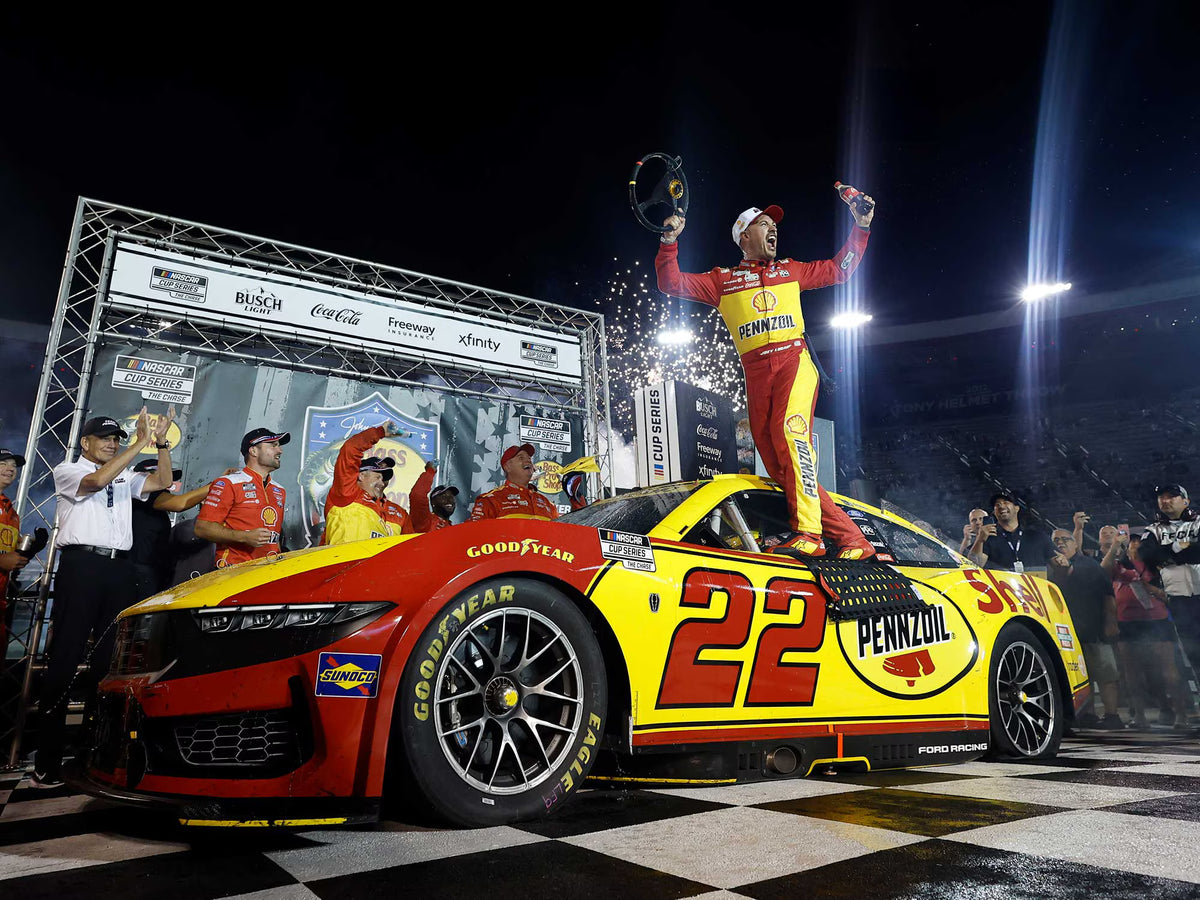 JOEY LOGANO 2026 SHELL/PENNZOIL BRISTOL RACED WIN 1:24 LIQUID COLOR DIECAST