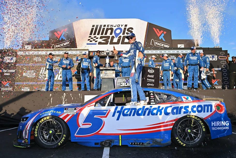 KYLE LARSON 2026 HENDRICKCARS.COM WWT RACEWAY 1:24 ARC RACED WIN DIECAST