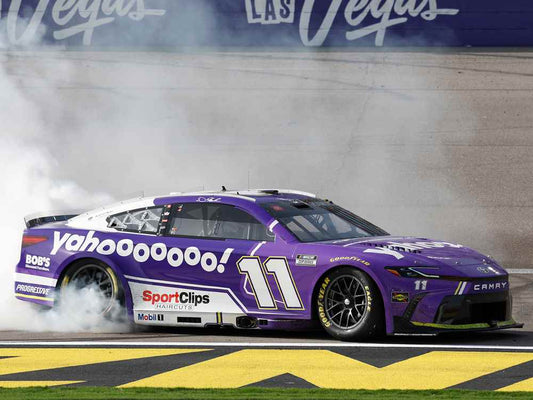 Denny Hamlin 2026 Yahoo / Las Vegas 3.15.26 Race Win 1:24 Nascar Diecast